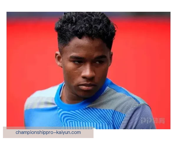 恩德里克在球队中展现出良好的战术适配性，值得关注他的进一步发展。