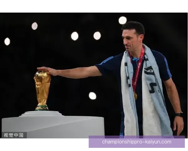 斯卡洛尼在阿根廷足球中的影响力持续增强，战术思路备受关注