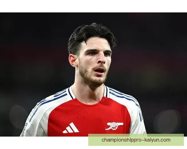 赖斯在英超的表现稳健，展现出良好的适应性和竞争力增强趋势。